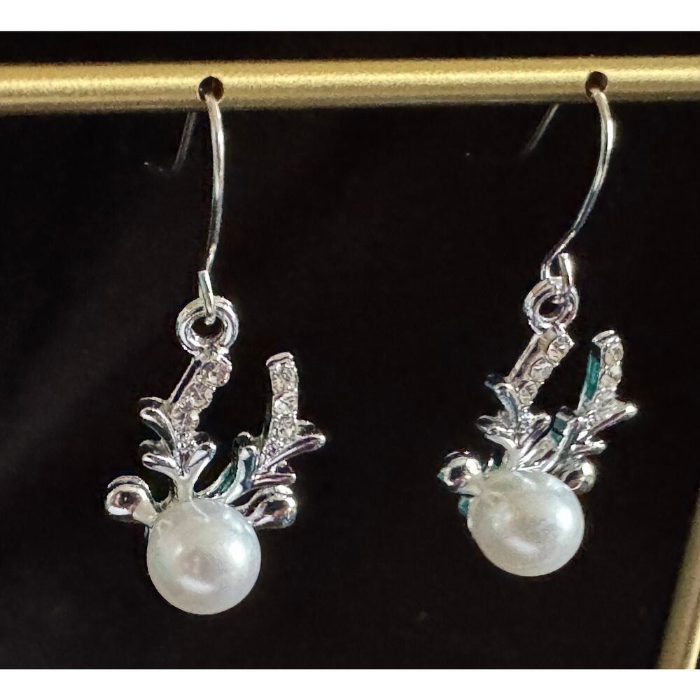 New 1.5” Reindeer Antler Rhinestone Pearl Dangle Earrings Silver Tone E114